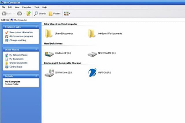 Cắm USB token